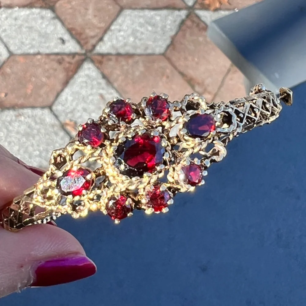 VINTAGE 14K YELLOW GOLD GARNET FILIGREE DESIGN BANGLE BRACELET CUSTOM UNIQUE - Picture 14 of 16